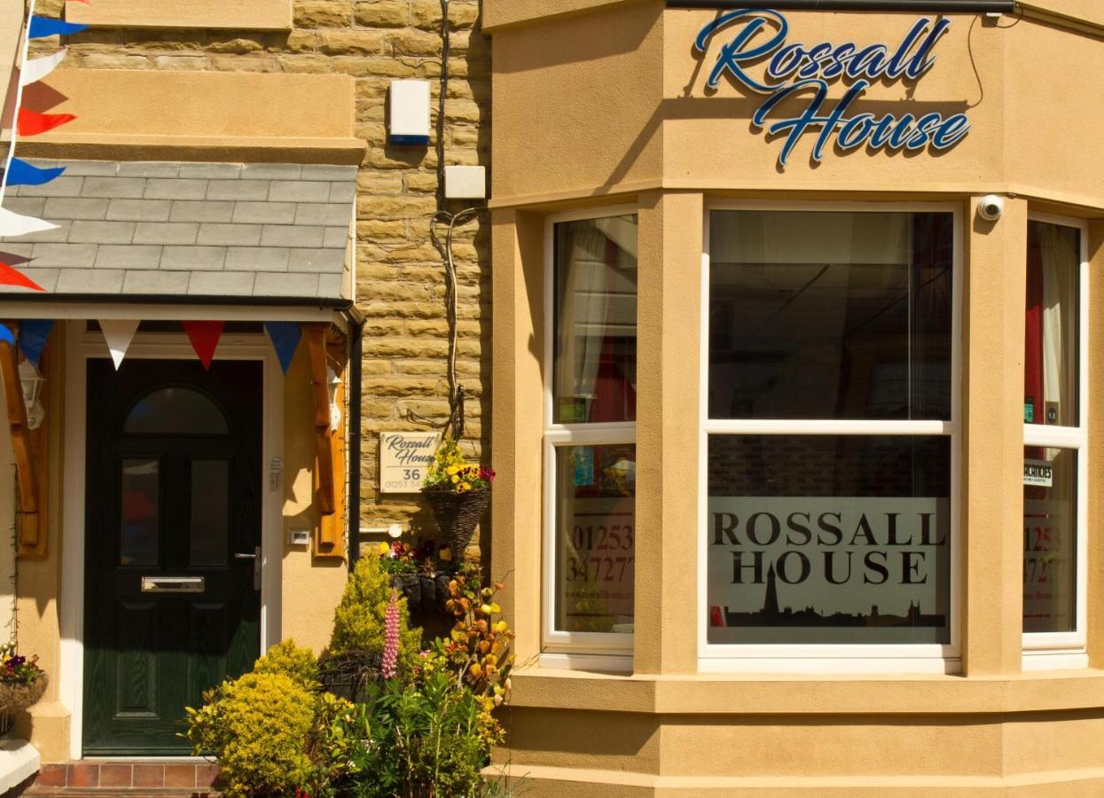 Rossall House , For Families & Couples 黑潭 外观 照片
