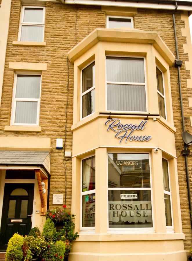Rossall House , For Families & Couples 黑潭 外观 照片