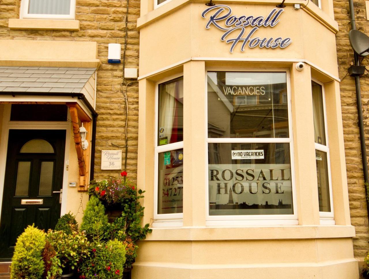 Rossall House , For Families & Couples 黑潭 外观 照片